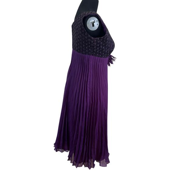 Vintage 1960s Purple Party Dress – Metallic Lace Bodice & Pleated Skirt (XS-S) - Picture 4 of 10